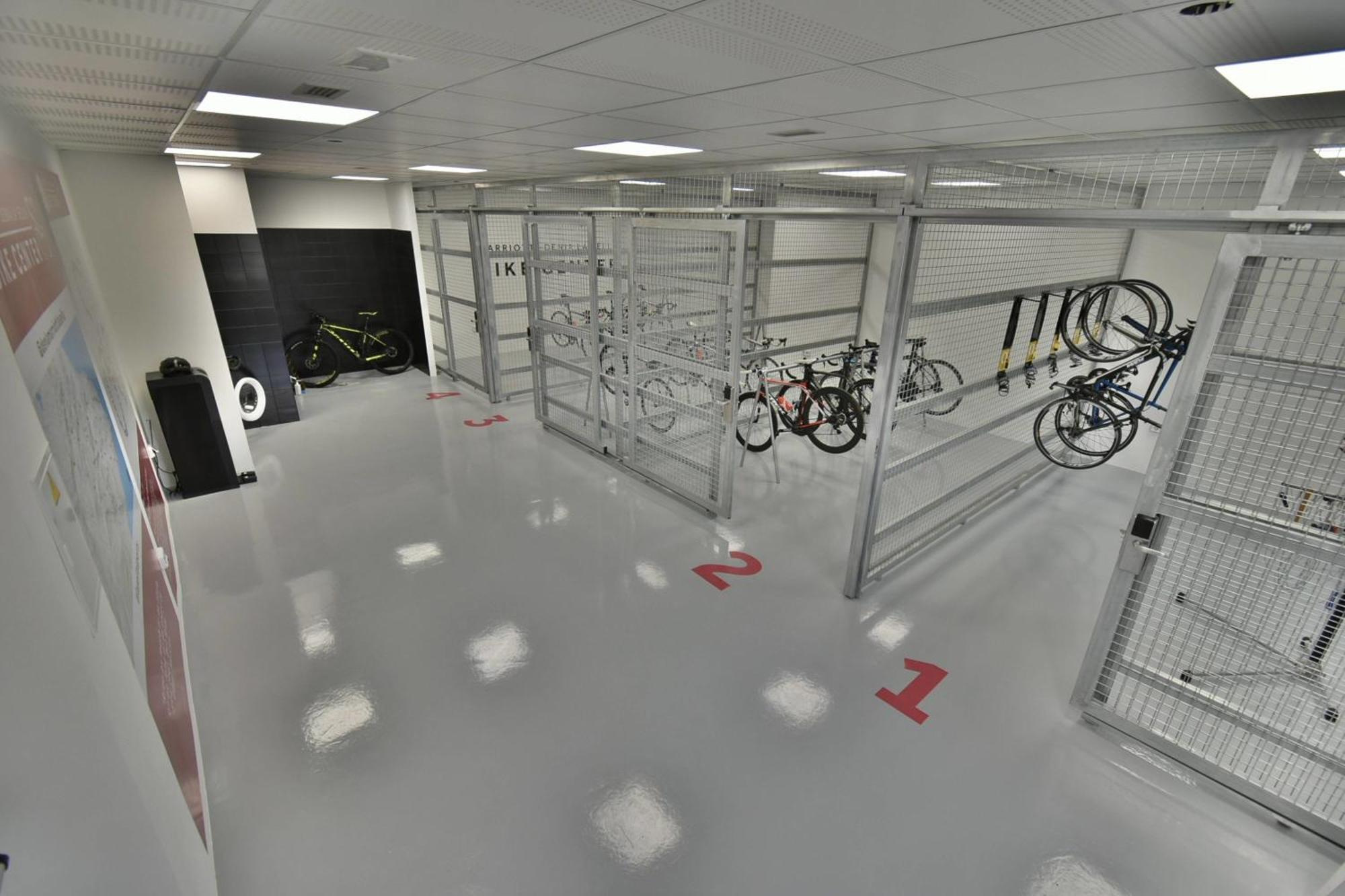 منتجع وسبا دينيا ماريوت لا سيلا جولف دينايا المظهر الخارجي الصورة Bicycle storage area